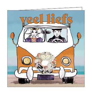 Zeeuwse wenskaart met vintage bus, schelpen en Zeeuws stel &ndash; tekst Veel Liefs